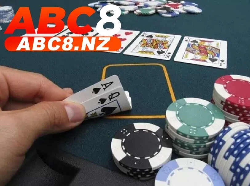 Xì Tố – Tựa Game Thu Hút Hàng Đảo Game Thủ Năm 2025 4 Các loại bộ bài trong Xì Tố Abc8
